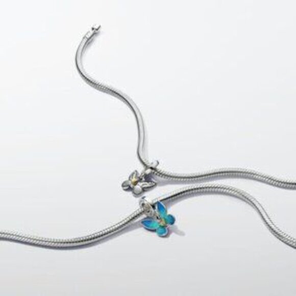 Pandora Pandora Club 2024 Butterfly Dangle Charm - Picture 3 of 5